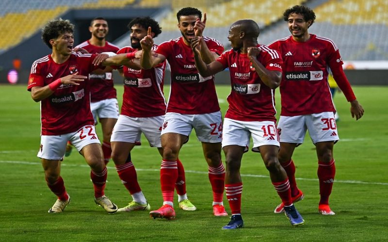 الأهلي يخطف فوزًا صعبًا أمام الإسماعيلي بأقدام بيرسي تاو وإمام عاشور في الدوري
